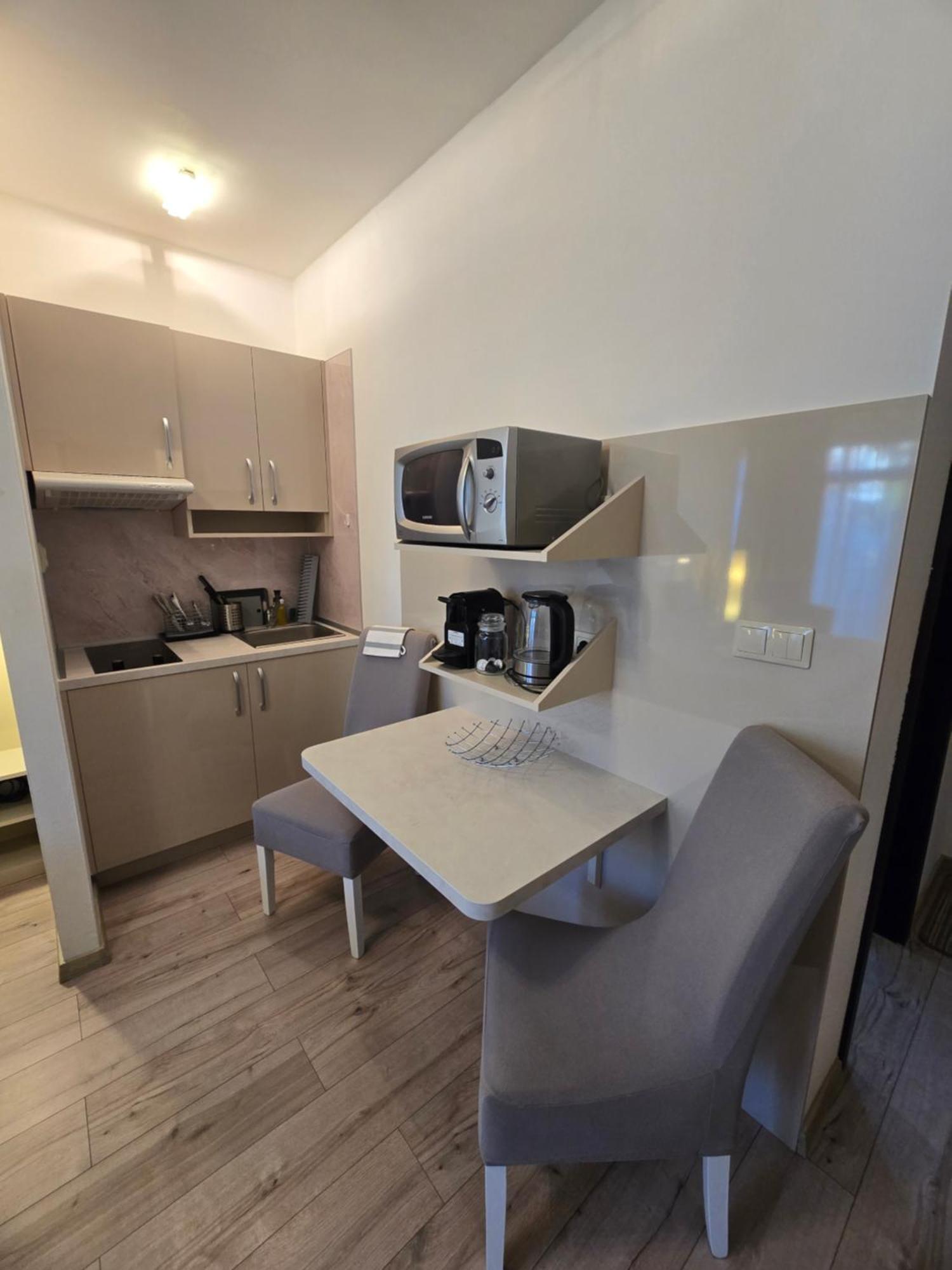 Apartman Elizabeth Bešeňová Eksteriør bilde