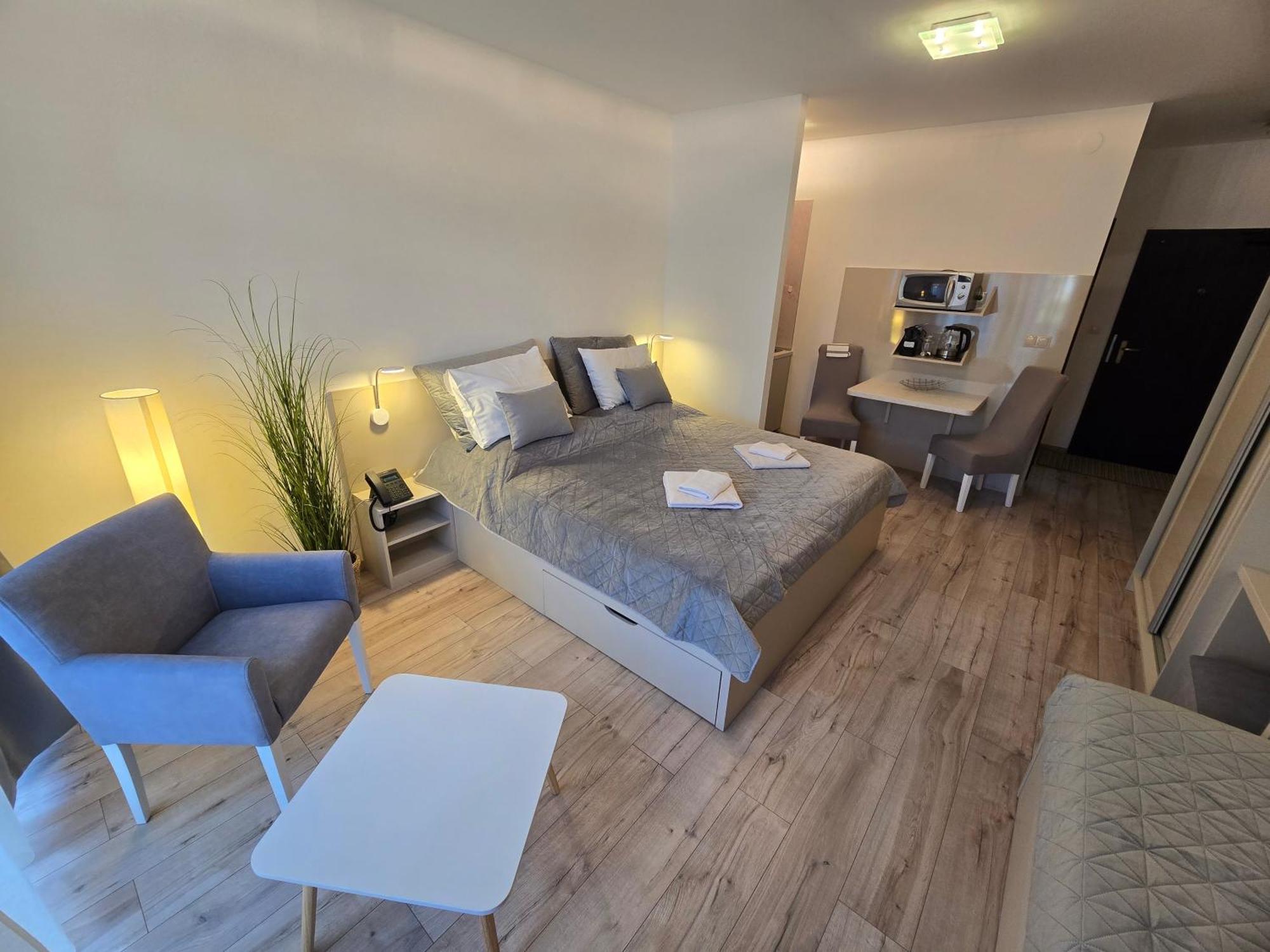 Apartman Elizabeth Bešeňová Eksteriør bilde