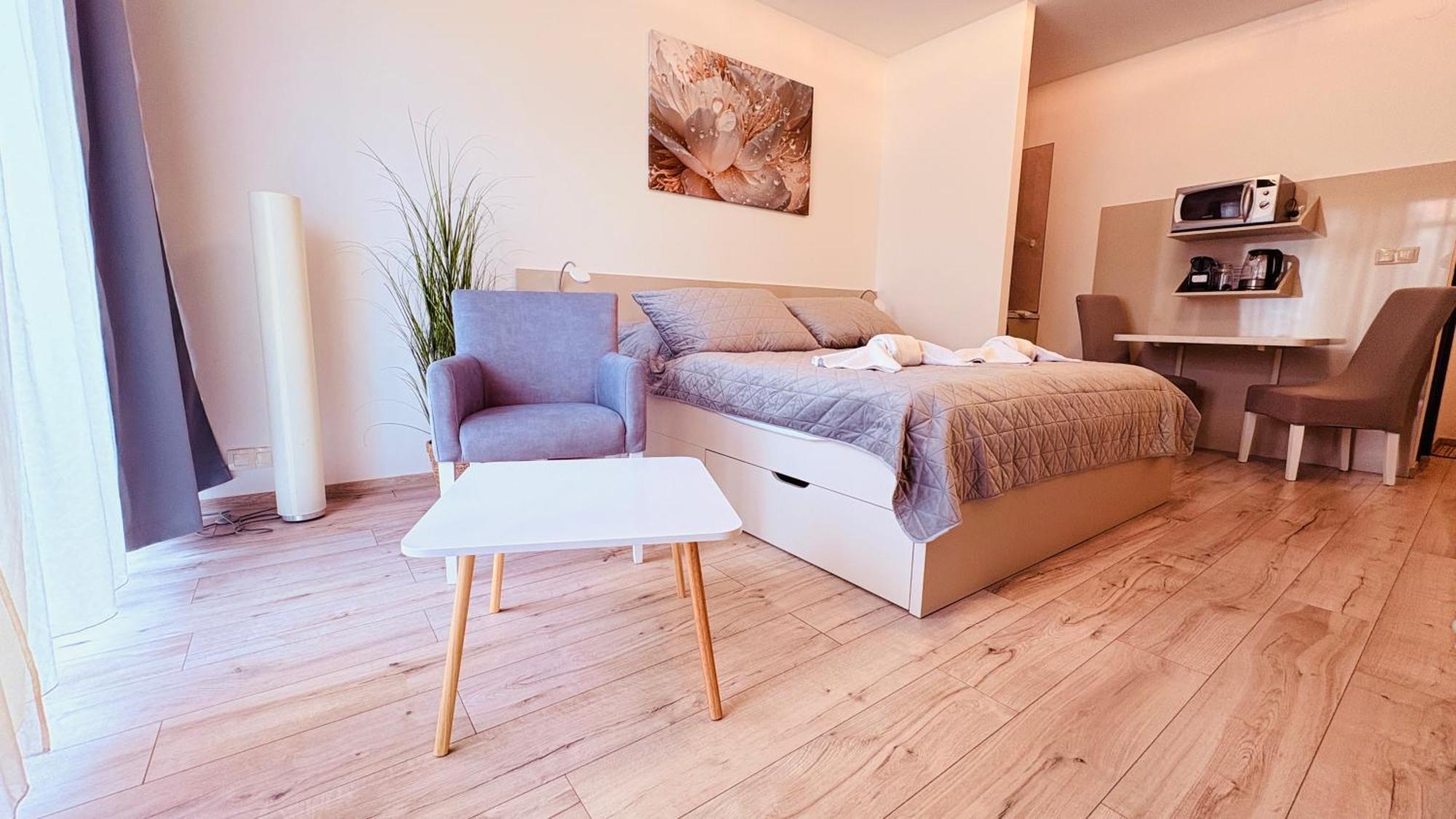 Apartman Elizabeth Bešeňová Eksteriør bilde